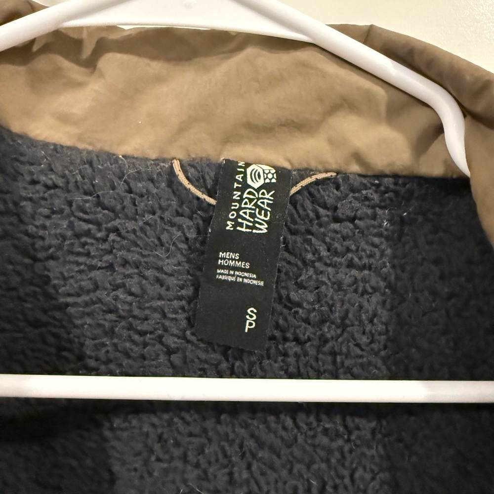 Mountain Hardwear Men's Tan Lightweight Shirt Jacket - Picture 3 of 3